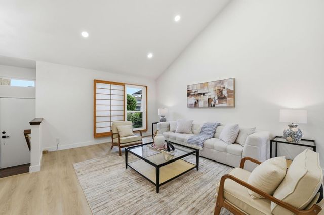 665 Hollyhock Drive, San Leandro, CA 94578