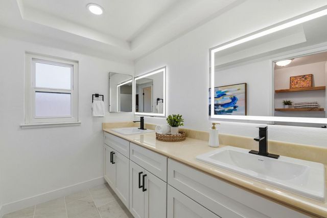 665 Hollyhock Drive, San Leandro, CA 94578