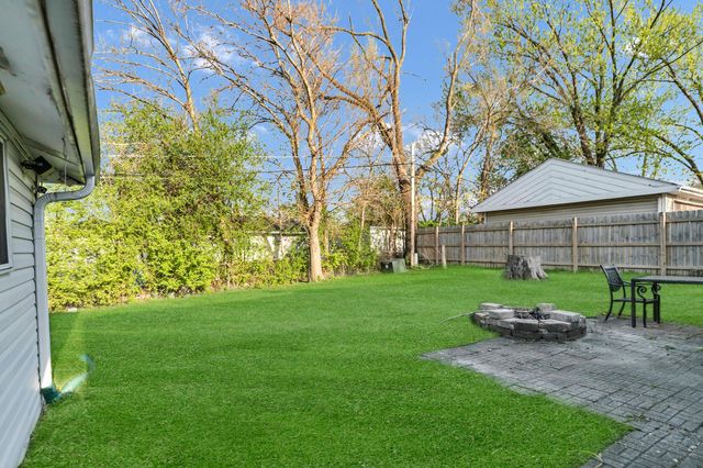 111 S Bartlett Road, Streamwood, IL 60107