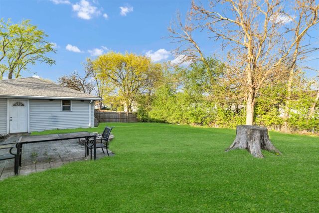 111 S Bartlett Road, Streamwood, IL 60107