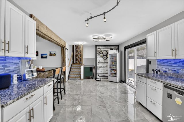 7060 Brookside Drive, Lambertville, MI 48144