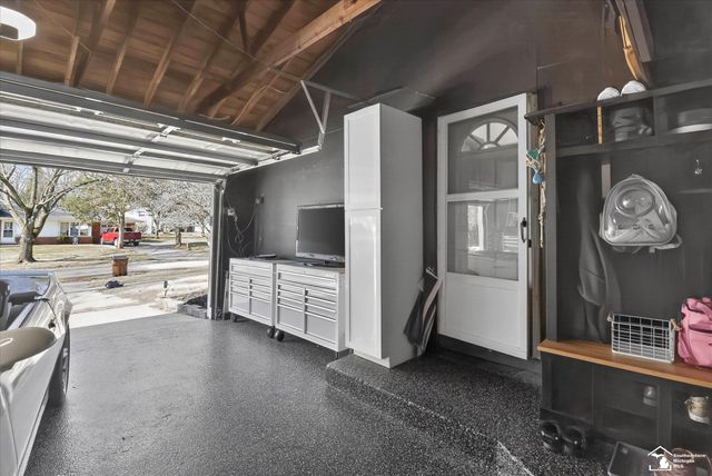 7060 Brookside Drive, Lambertville, MI 48144