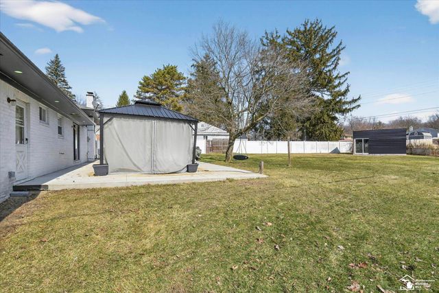 7060 Brookside Drive, Lambertville, MI 48144