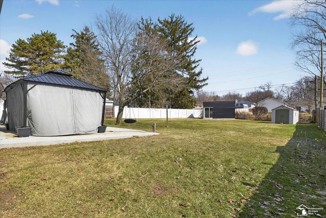 7060 Brookside Drive, Lambertville, MI 48144