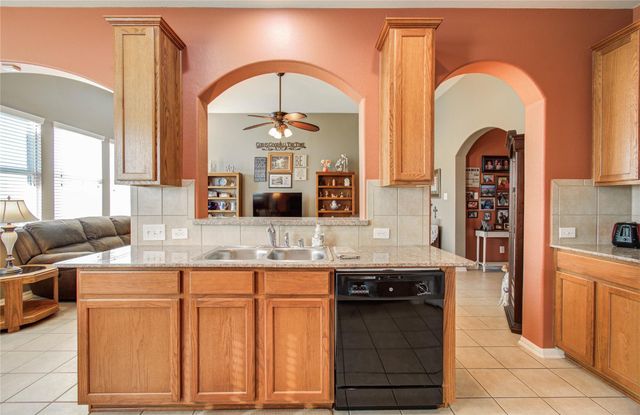 1706 Zeppelin Circle, Deer Park, TX 77536