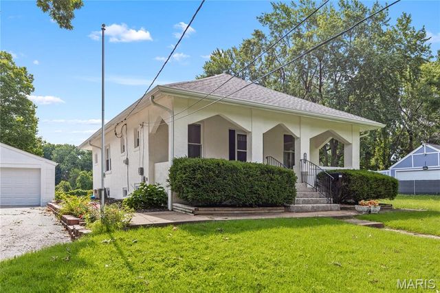 2970 Walton Road, St John, MO 63114