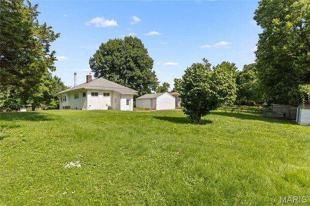 2970 Walton Road, St John, MO 63114