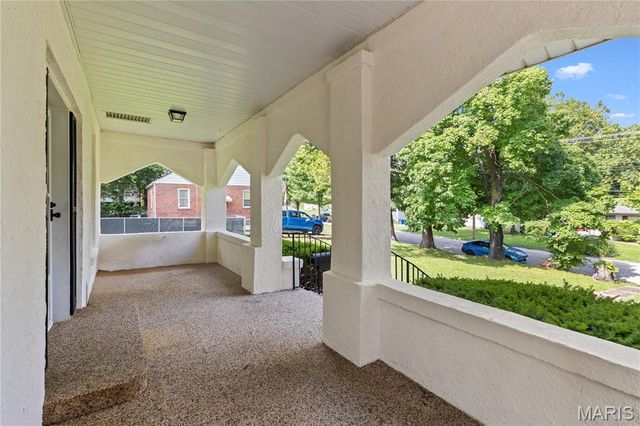 2970 Walton Road, St John, MO 63114