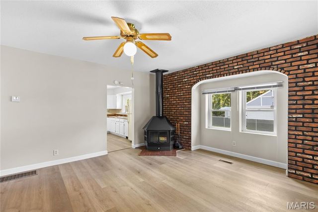 2970 Walton Road, St John, MO 63114