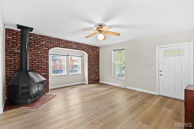 2970 Walton Road, St John, MO 63114