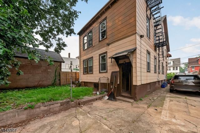 288 Pomona Ave 3, Newark City, NJ 07112
