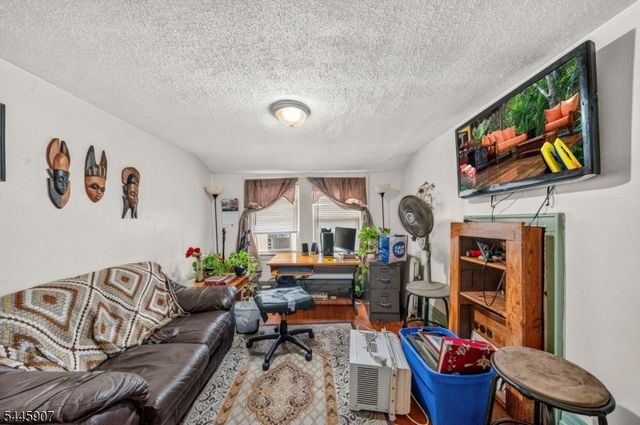 288 Pomona Ave 3, Newark City, NJ 07112