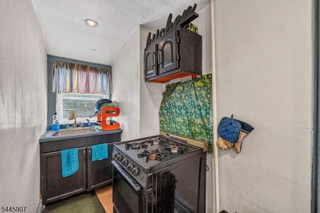 288 Pomona Ave 3, Newark City, NJ 07112