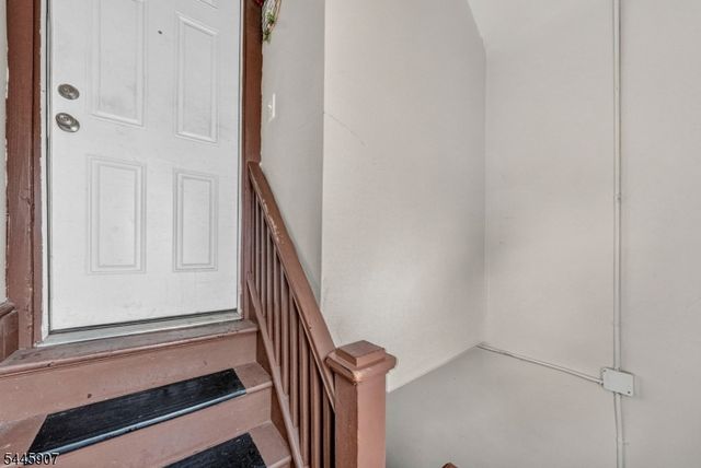 288 Pomona Ave 3, Newark City, NJ 07112
