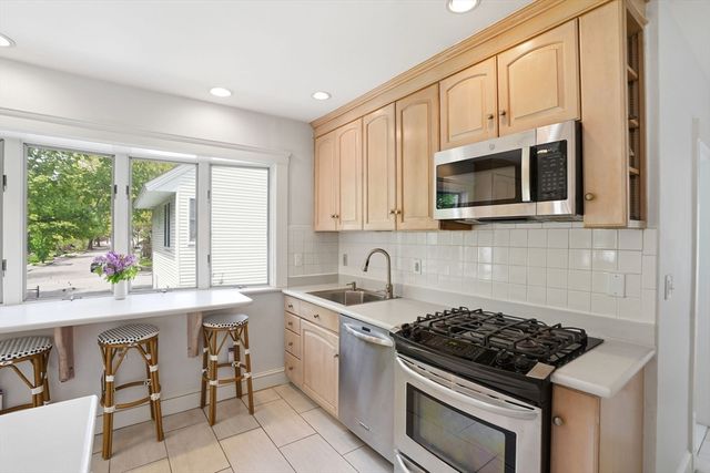 252 Washington St, Arlington, MA 02474
