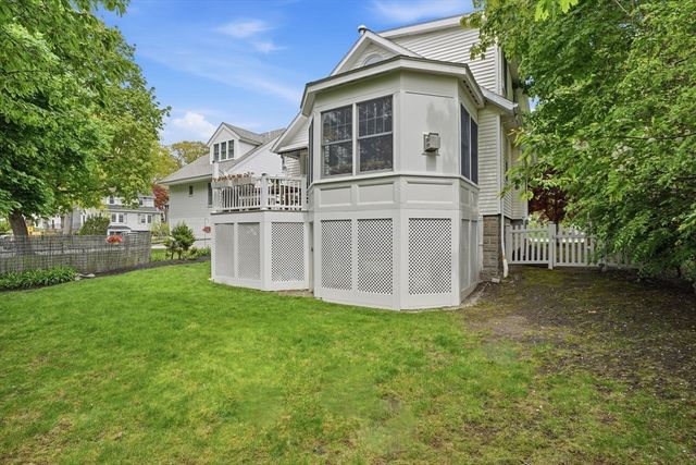 252 Washington St, Arlington, MA 02474