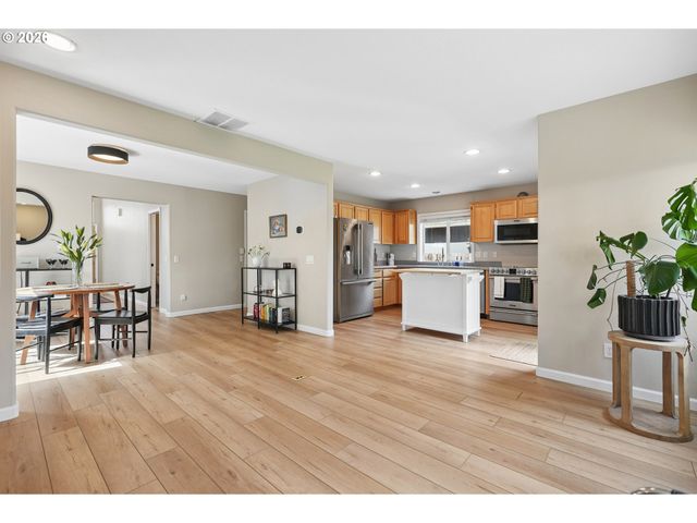 358 Se 69TH Ave, Hillsboro, OR 97123