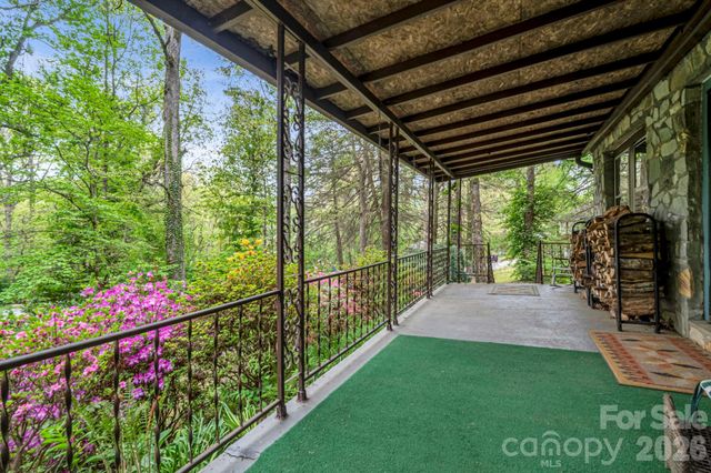 257 Pine Street, Black Mountain, NC 28711
