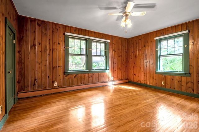 257 Pine Street, Black Mountain, NC 28711