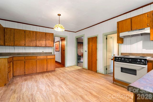 257 Pine Street, Black Mountain, NC 28711