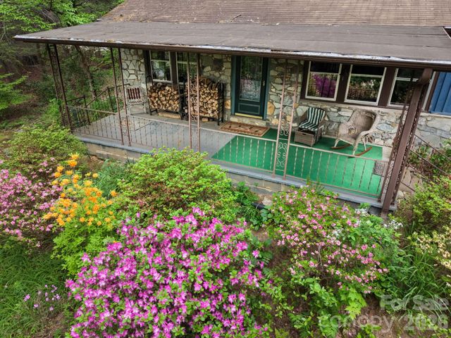 257 Pine Street, Black Mountain, NC 28711