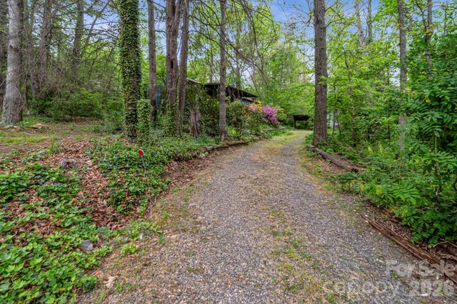 257 Pine Street, Black Mountain, NC 28711