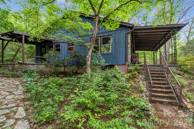 257 Pine Street, Black Mountain, NC 28711