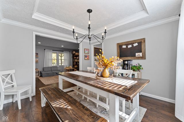 1224 S Vera Drive, New Palestine, IN 46163