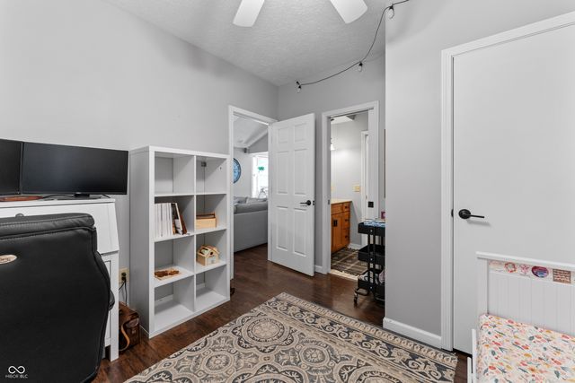 1224 S Vera Drive, New Palestine, IN 46163