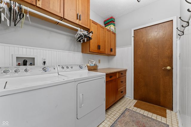 1224 S Vera Drive, New Palestine, IN 46163