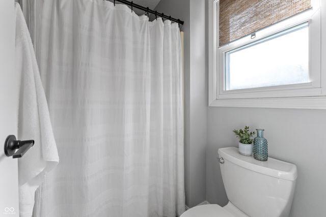 1224 S Vera Drive, New Palestine, IN 46163