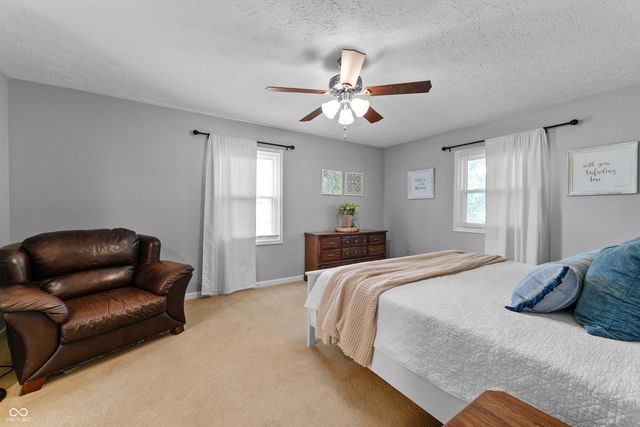 1224 S Vera Drive, New Palestine, IN 46163