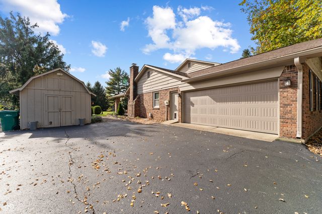 1224 S Vera Drive, New Palestine, IN 46163