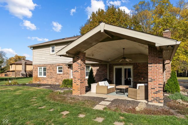 1224 S Vera Drive, New Palestine, IN 46163