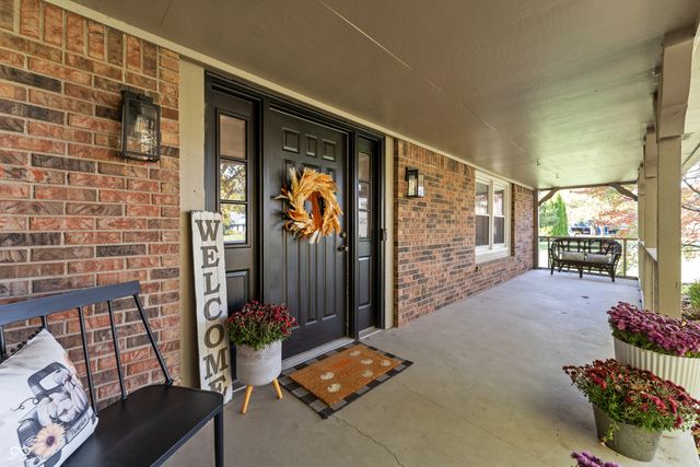 1224 S Vera Drive, New Palestine, IN 46163