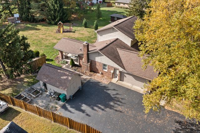 1224 S Vera Drive, New Palestine, IN 46163