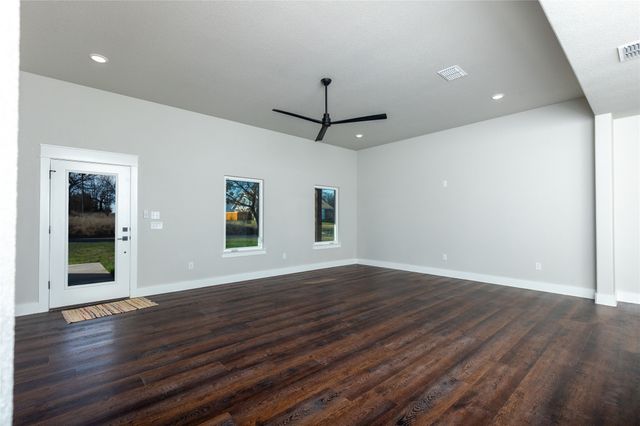 1007 Westwood Drive, Graham, TX 76450