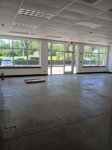 819 Ogden Avenue, Lisle, IL 60532