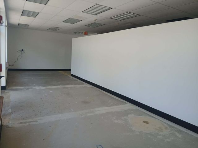819 Ogden Avenue, Lisle, IL 60532