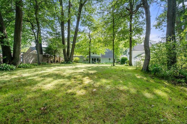 24 Vernon Road, Natick, MA 01760