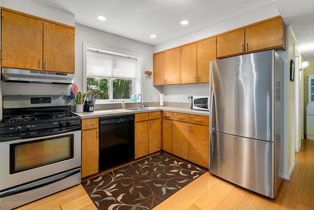 24 Vernon Road, Natick, MA 01760