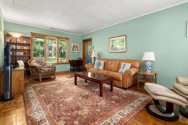 24 Vernon Road, Natick, MA 01760