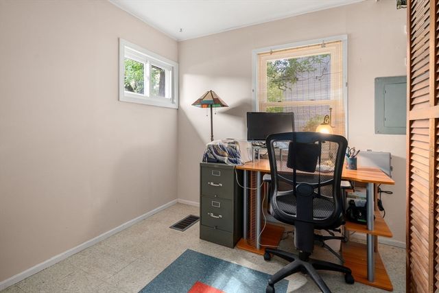24 Vernon Road, Natick, MA 01760