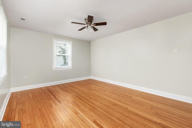 528 E QUEEN ST, Strasburg, VA 22657