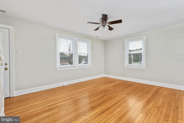 528 E QUEEN ST, Strasburg, VA 22657