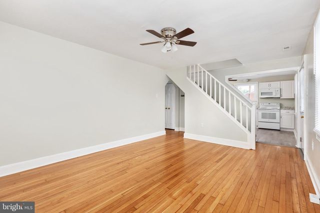 528 E QUEEN ST, Strasburg, VA 22657