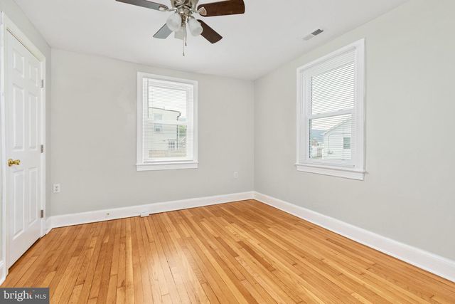528 E QUEEN ST, Strasburg, VA 22657