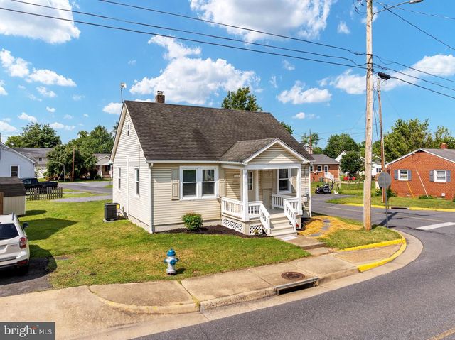 528 E QUEEN ST, Strasburg, VA 22657