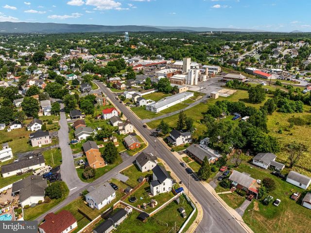 528 E QUEEN ST, Strasburg, VA 22657