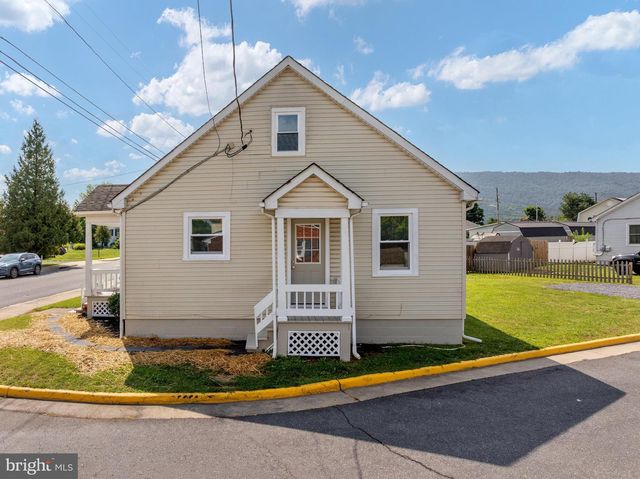 528 E QUEEN ST, Strasburg, VA 22657